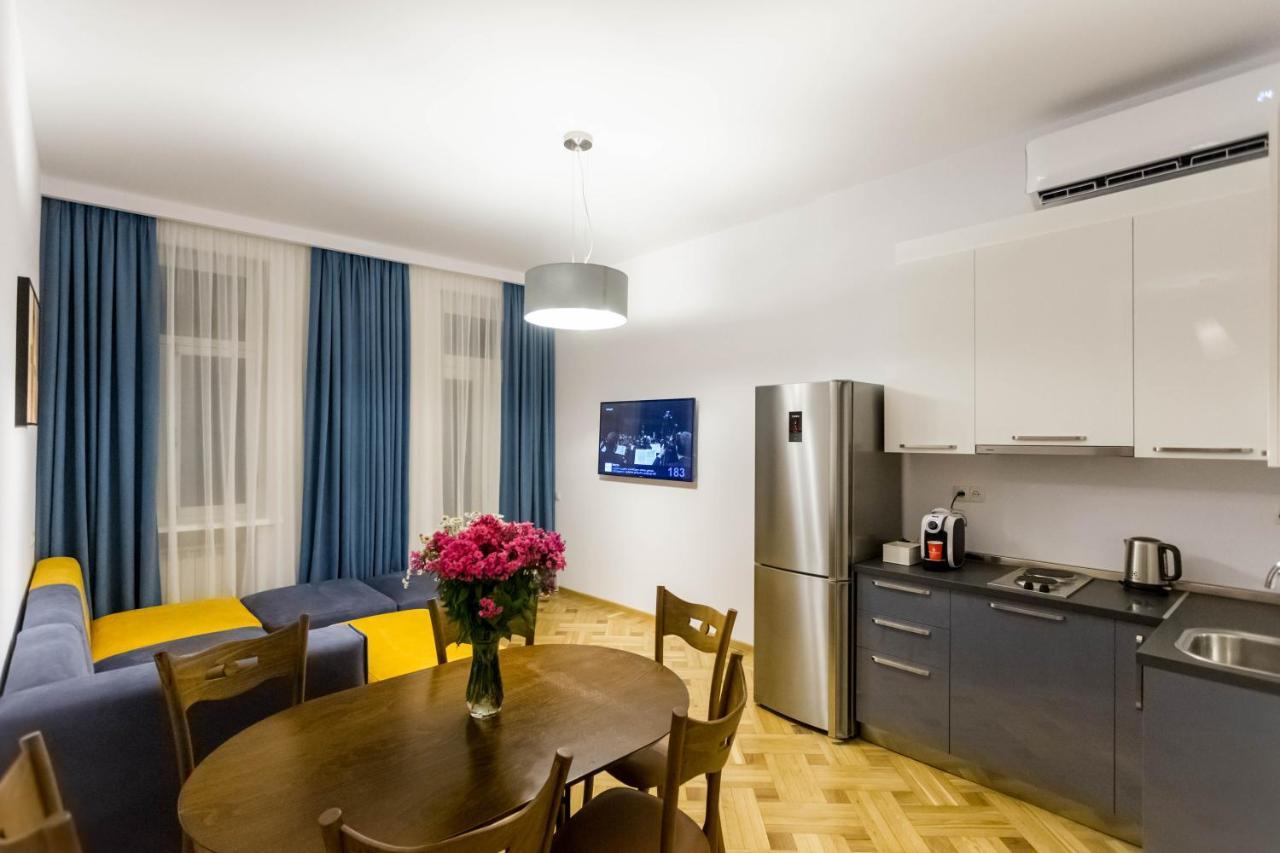 Luxury 3 Bedroom Apartment By Freedom Square City Center Tbilisi Ngoại thất bức ảnh