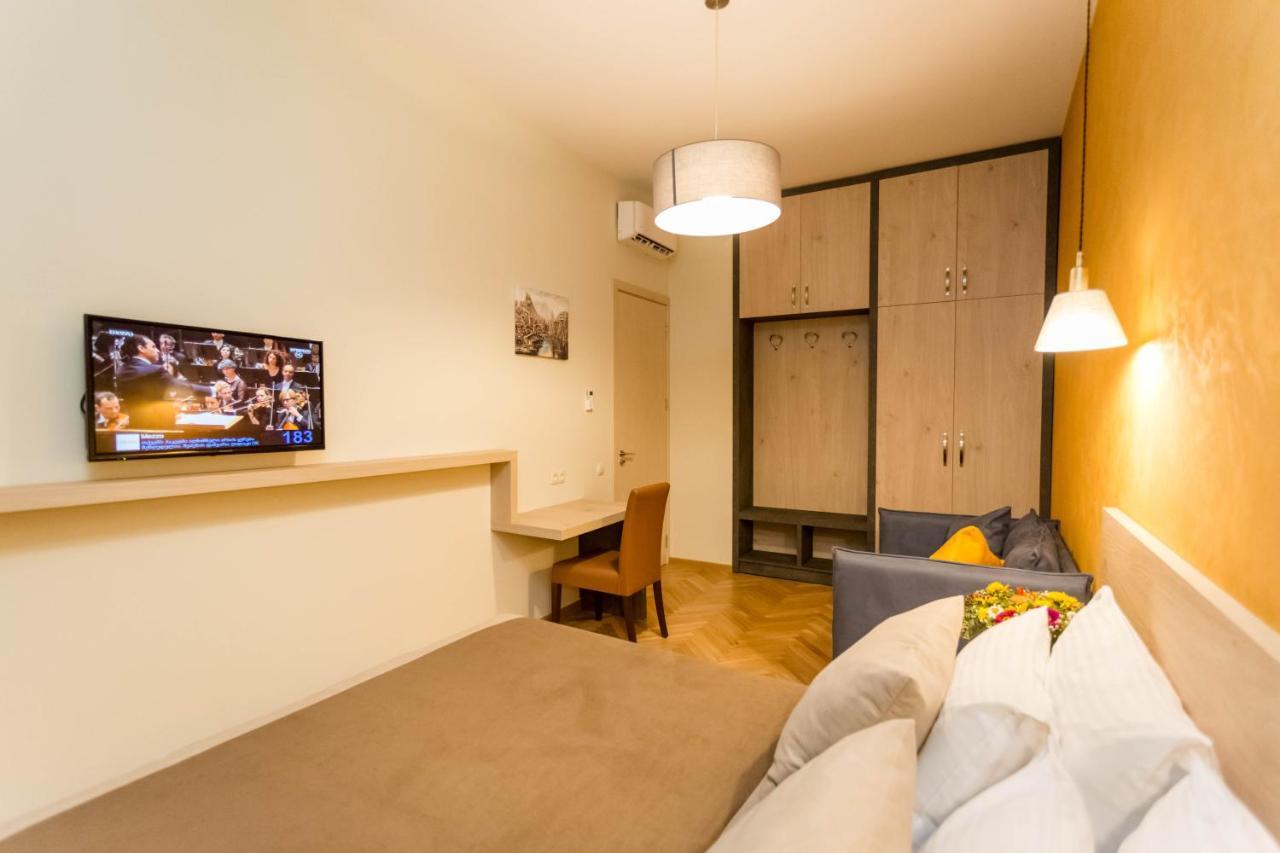 Luxury 3 Bedroom Apartment By Freedom Square City Center Tbilisi Ngoại thất bức ảnh