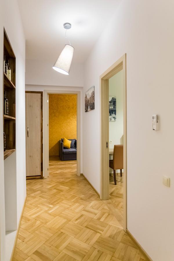 Luxury 3 Bedroom Apartment By Freedom Square City Center Tbilisi Ngoại thất bức ảnh