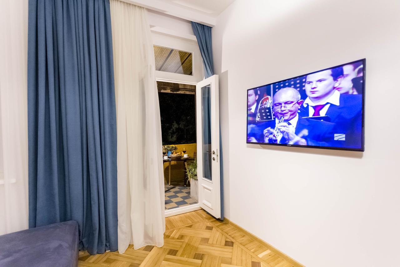 Luxury 3 Bedroom Apartment By Freedom Square City Center Tbilisi Ngoại thất bức ảnh