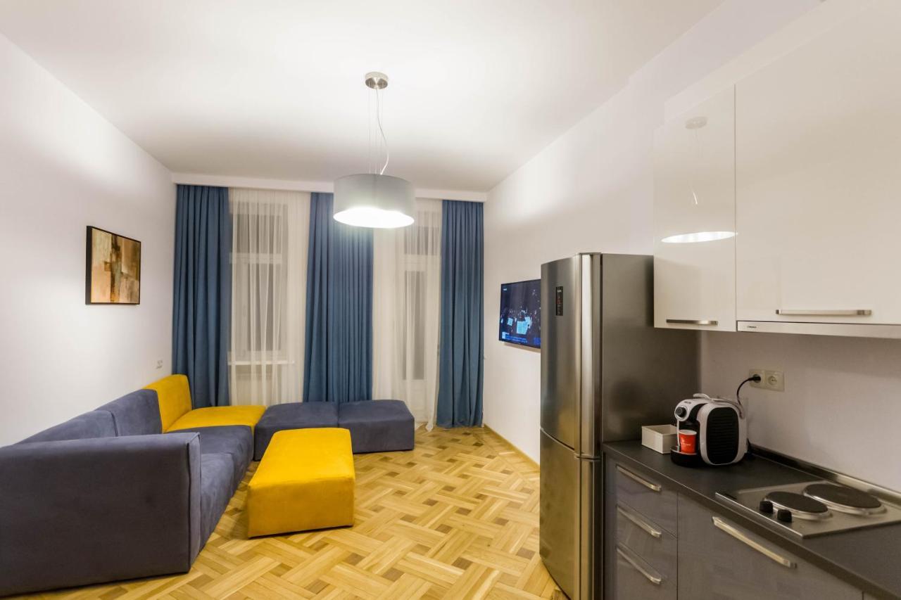 Luxury 3 Bedroom Apartment By Freedom Square City Center Tbilisi Ngoại thất bức ảnh