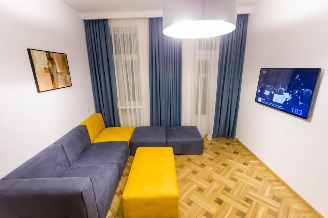 Luxury 3 Bedroom Apartment By Freedom Square City Center Tbilisi Ngoại thất bức ảnh